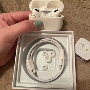 NEW Apple air pod pro